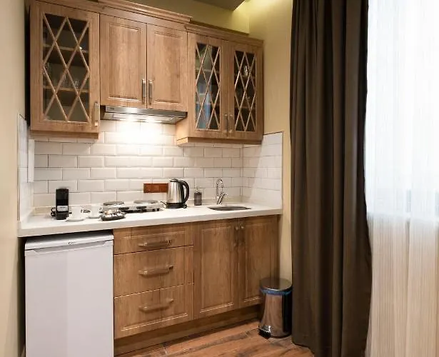 Level Suites - 104 Apartment