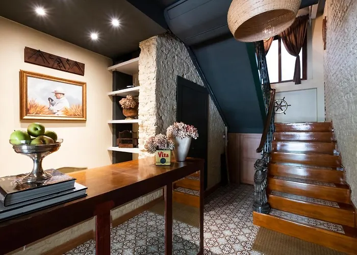 Apartment Level Suites - 104 *