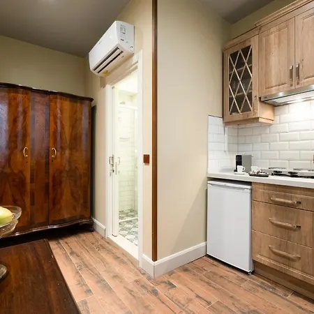 Apartment Level Suites - 104